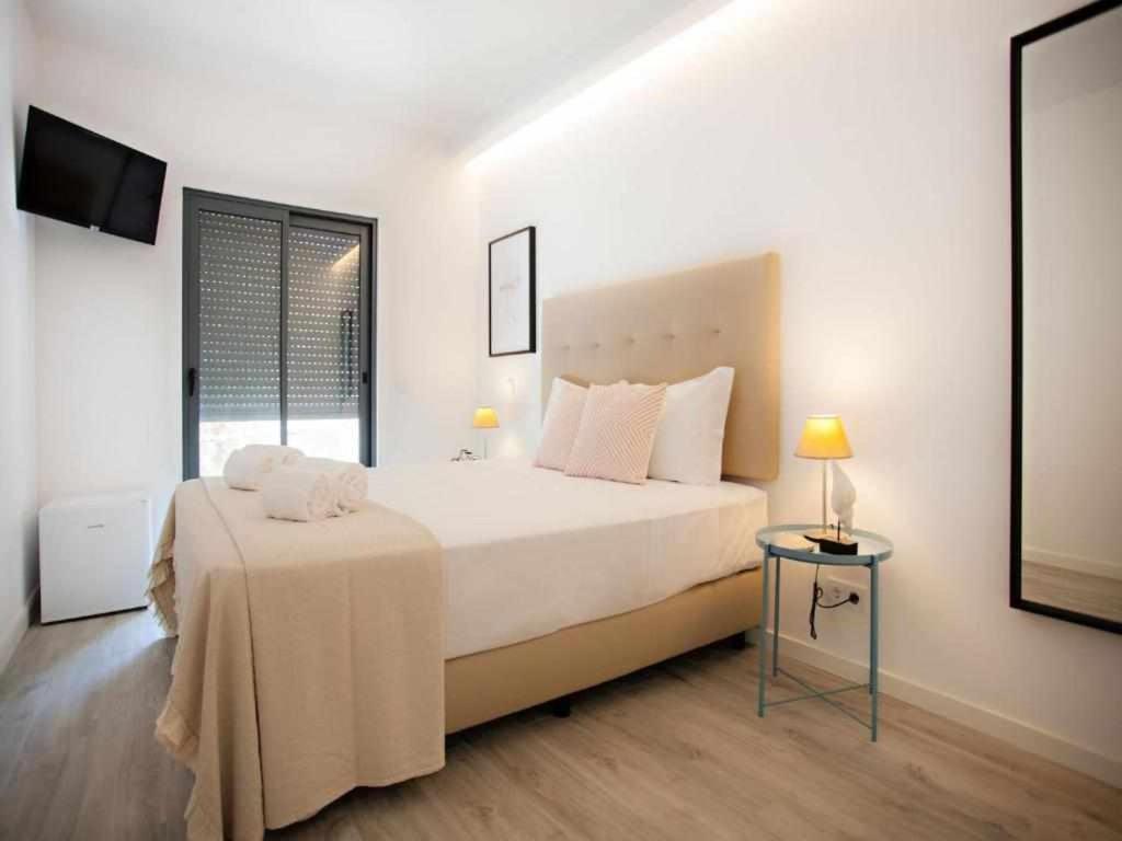 Faro Clara Suites Exteriör bild