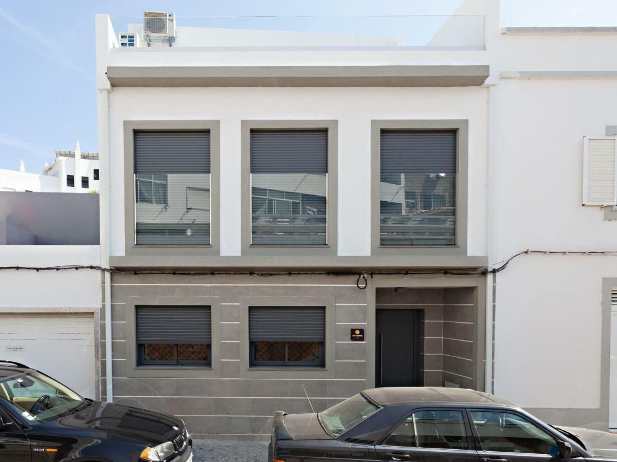 Faro Clara Suites Exteriör bild