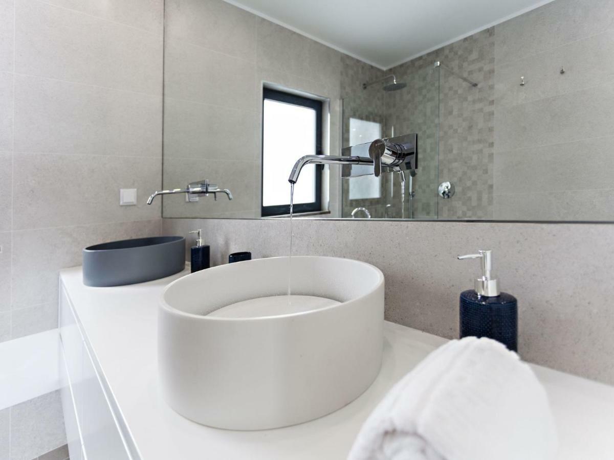 Faro Clara Suites Exteriör bild